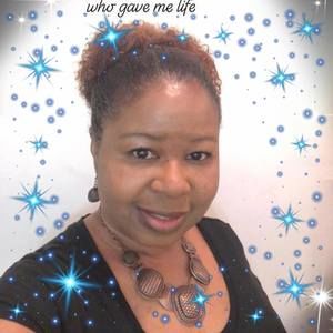 Meet your Posher, Dimitria